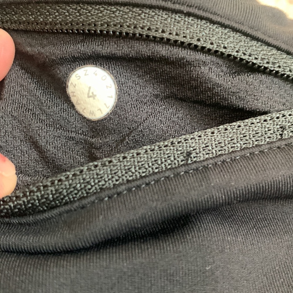 Lululemon Size 4 Transition Multi 4” - image 3